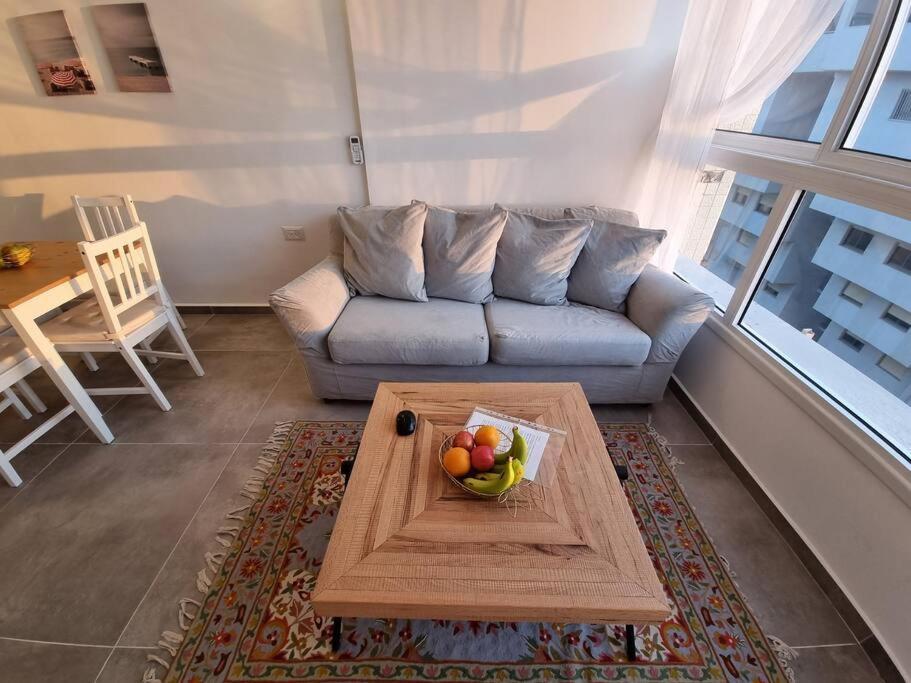 Beautiful 2-Bedroom Sea-View Apartment เนทันยา ภายนอก รูปภาพ