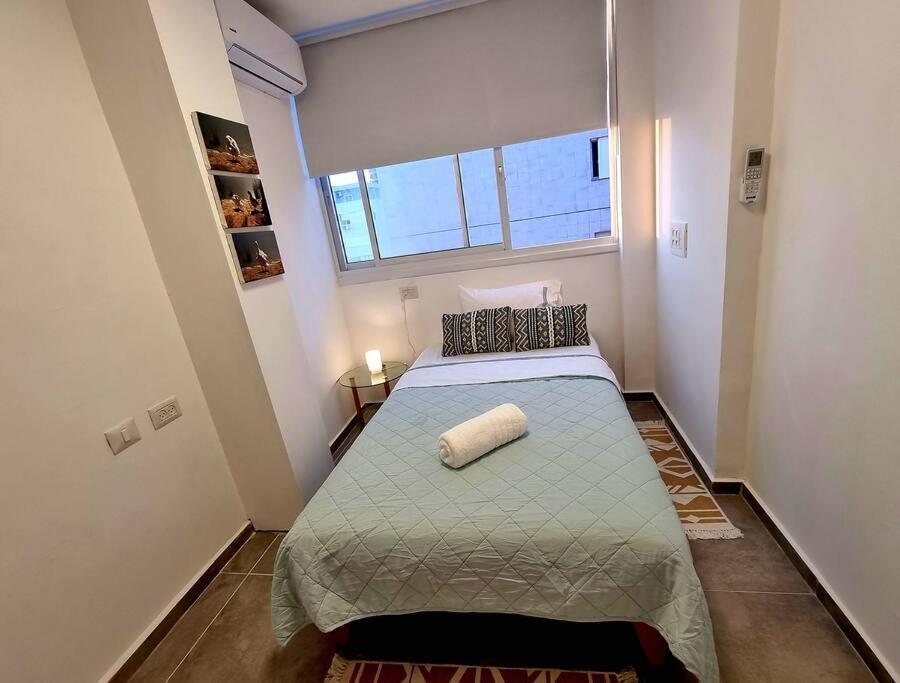 Beautiful 2-Bedroom Sea-View Apartment เนทันยา ภายนอก รูปภาพ