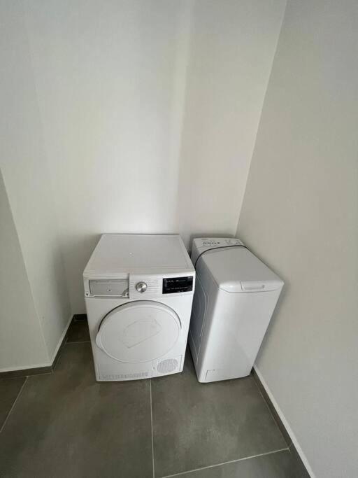 Beautiful 2-Bedroom Sea-View Apartment เนทันยา ภายนอก รูปภาพ